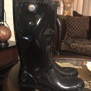 UGG AUSTRALIA SHAYE RAIN BOOT